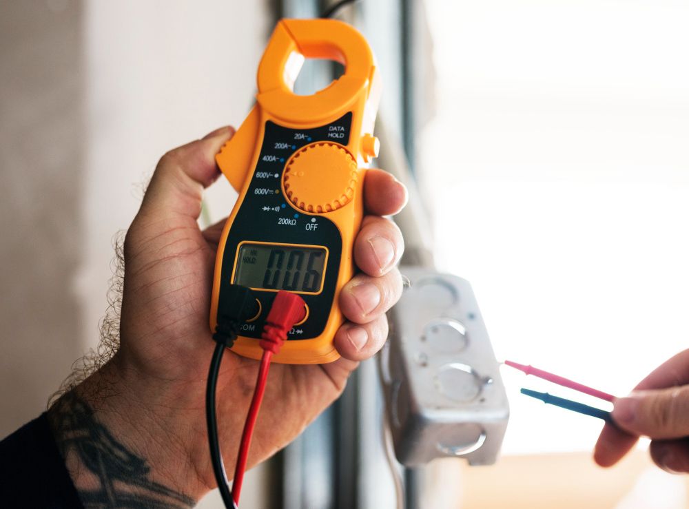 Împământarea - Ce este și cum funcționează? 1 2.4. Impamantare la casa – cum se realizeaza verificarea instalatiei ohmmetru